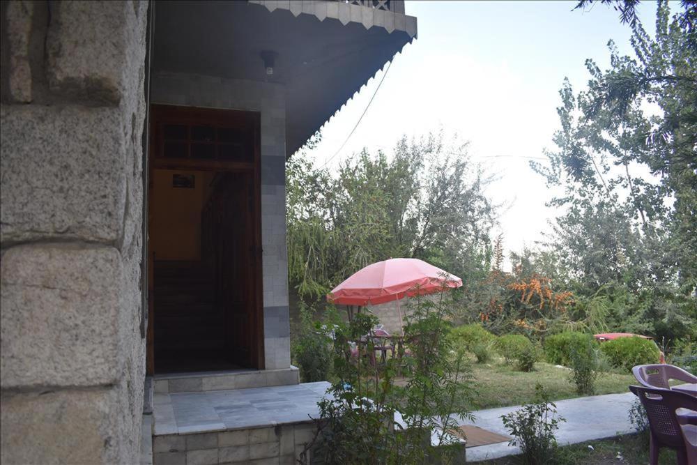 Cozy Lodge Gilgit Exterior foto